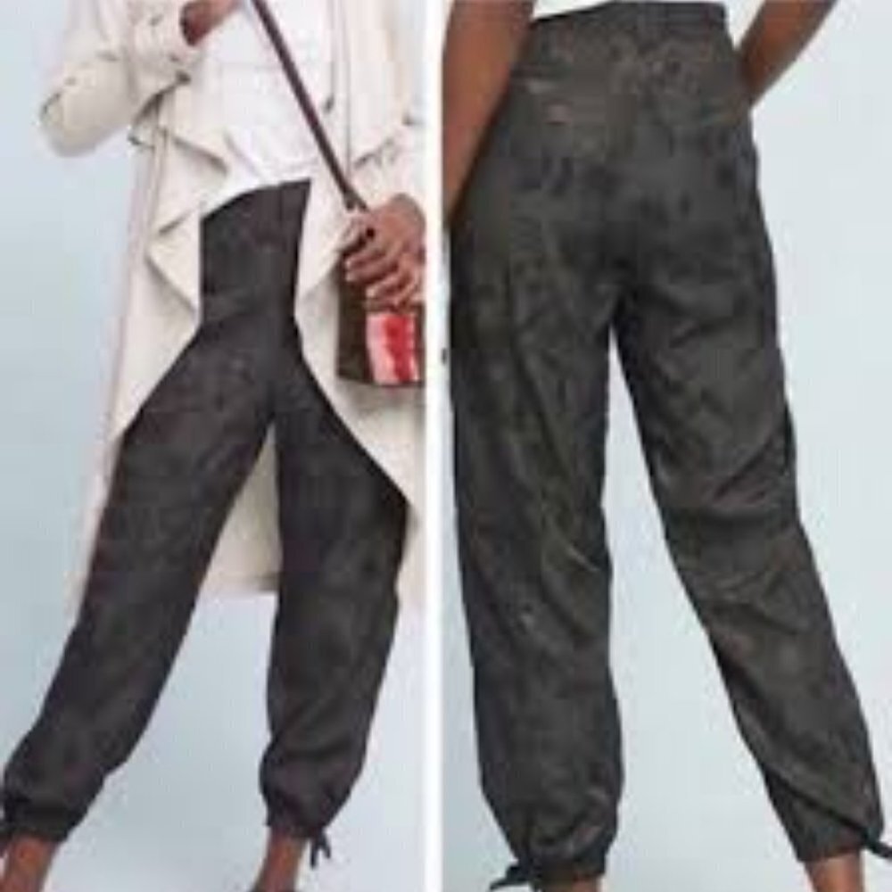 ✅ ANTHROPOLOGIE BLACK SILK JOGGER WITH FLORAL TONE ON TONE PRINT SIZE SMALL